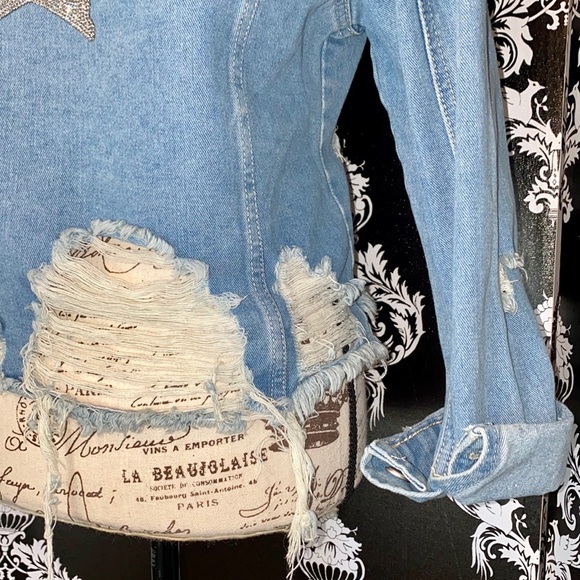 🍀 NWT! Super Distressed Bling Skull Jean Jacket! - Picture 10 of 14